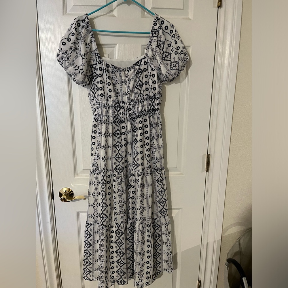 Adelyn Rae Faith Embroidered Midi Dress Size Medium
